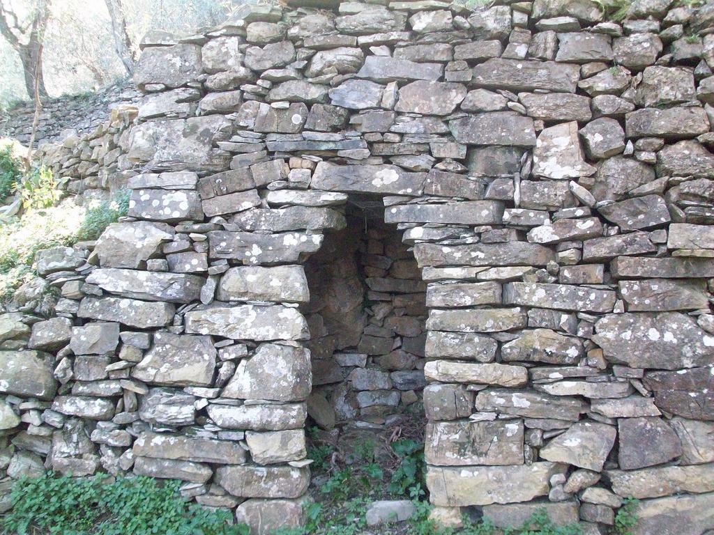 Chiusavecchia Piccolo Rifugio Nel Verde מראה חיצוני תמונה