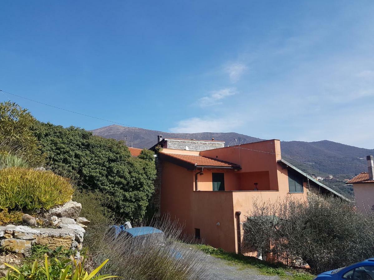 Chiusavecchia Piccolo Rifugio Nel Verde מראה חיצוני תמונה